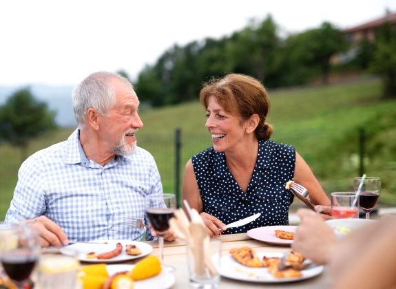 couple-eating-celebrating