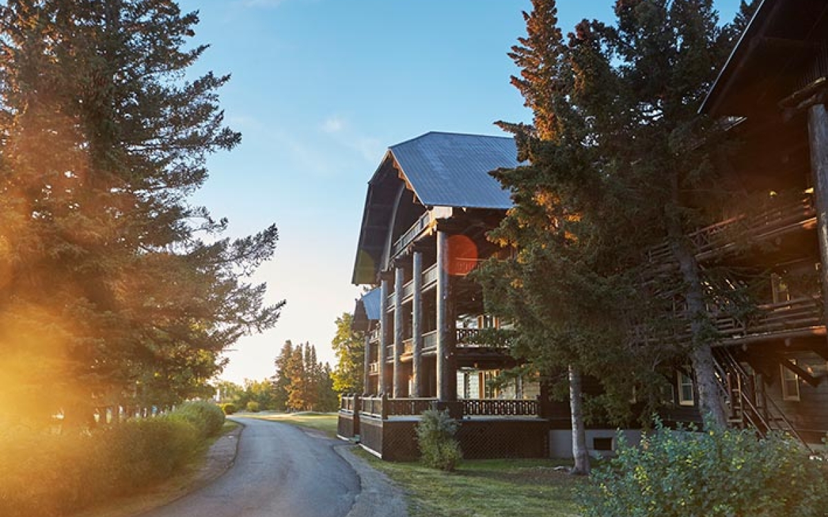 Glacier Park Lodge, Montana, Exterior