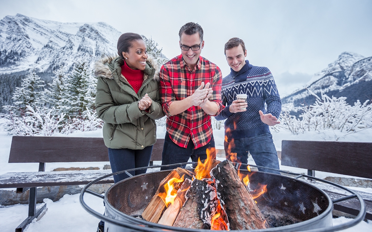 Winter-in-Lake-Louise-Campfire