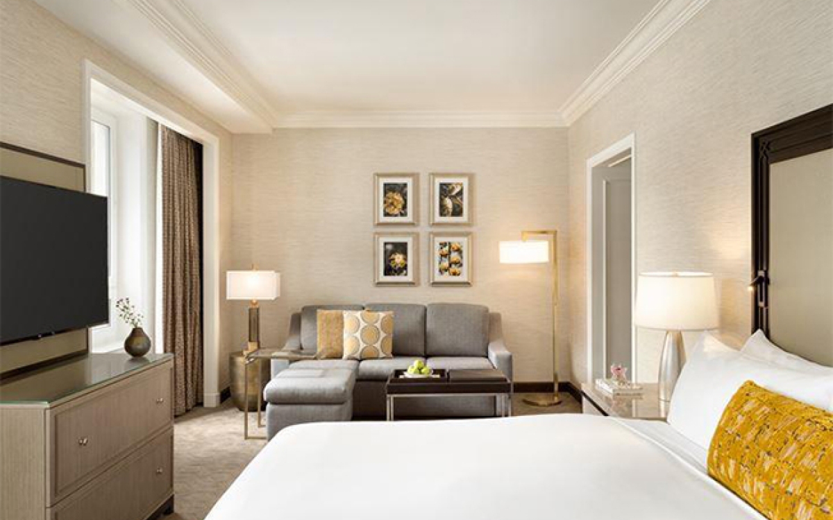 fairmont-lake-louise-GOLD