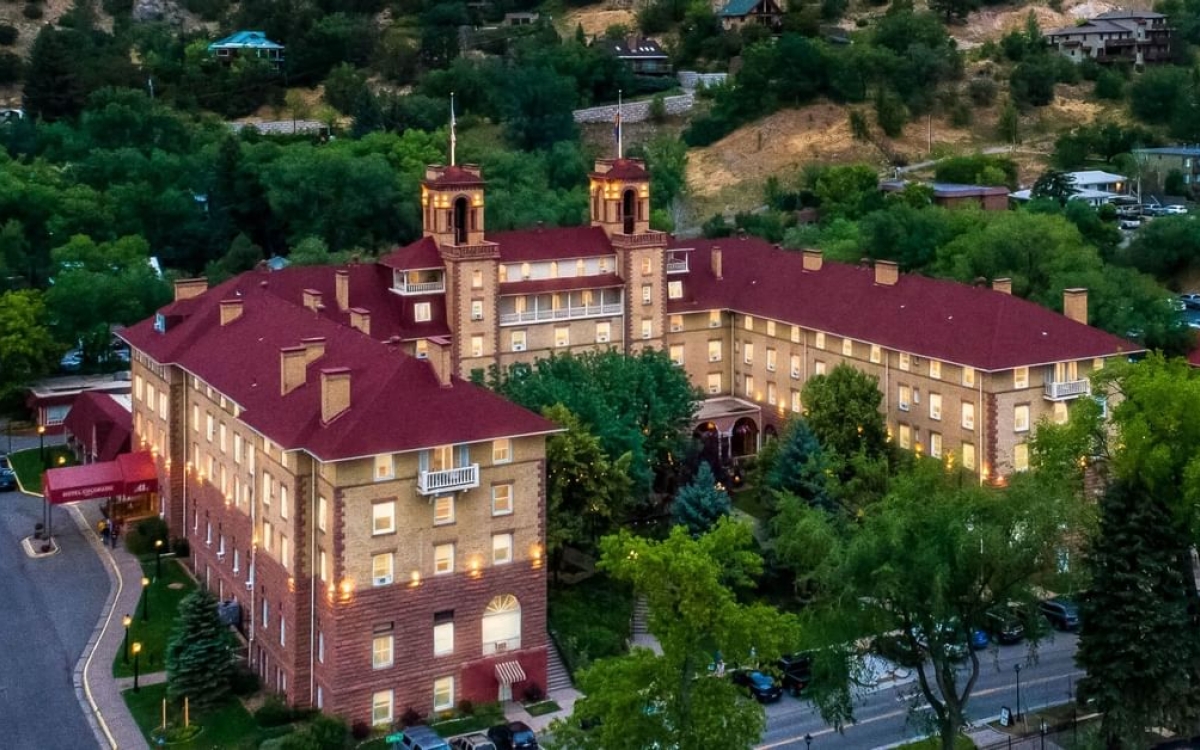 hotel colorado exterior