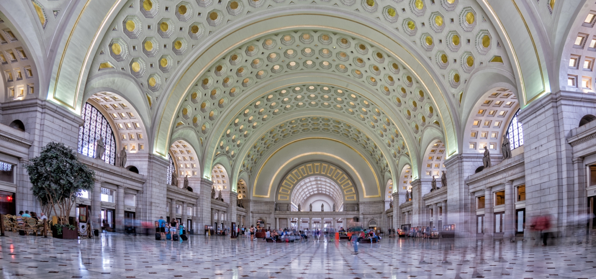 Union station checked baggage shop
