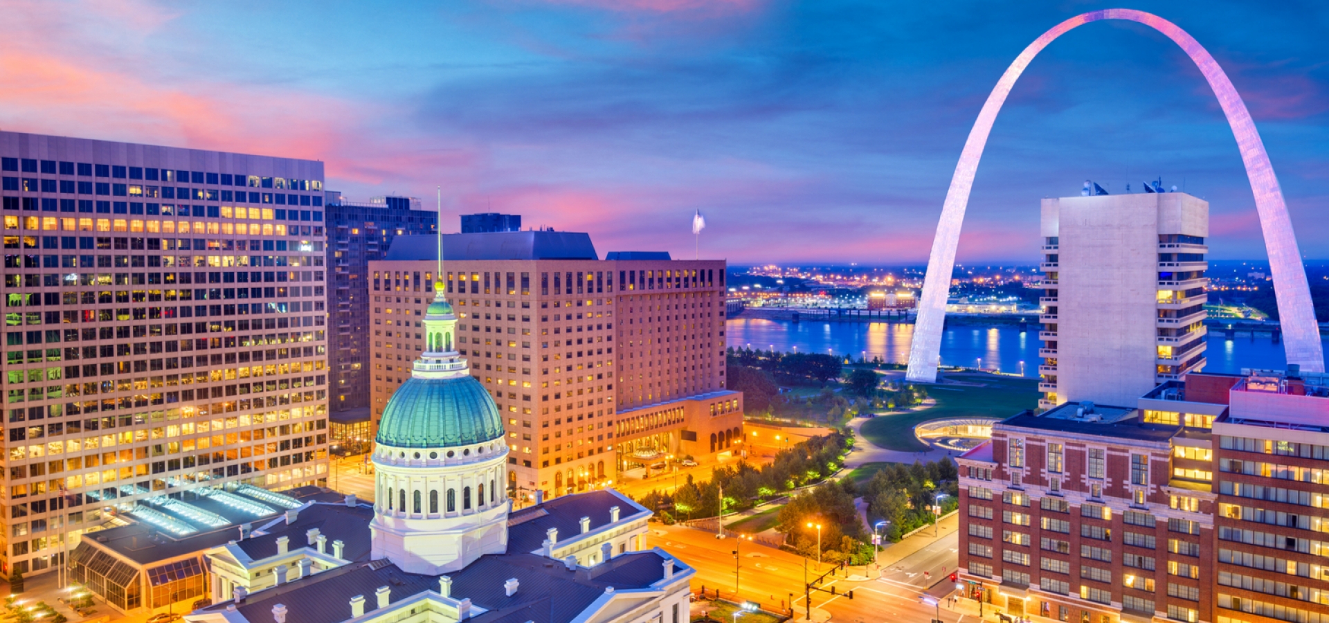 st. louis city view with the Arch